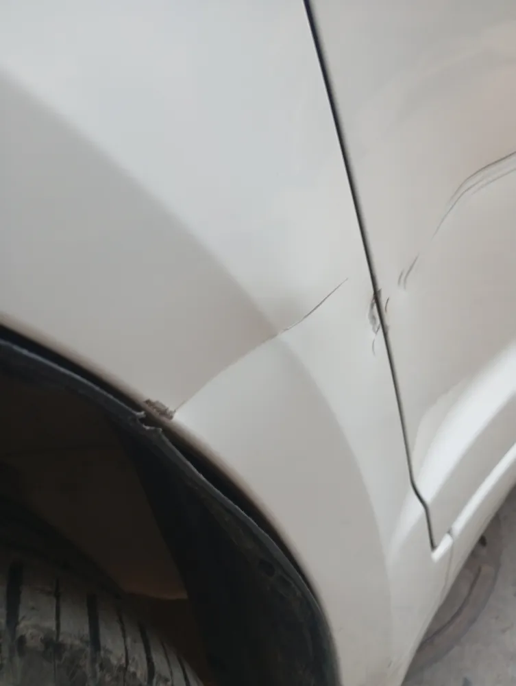 Front_fender_left image