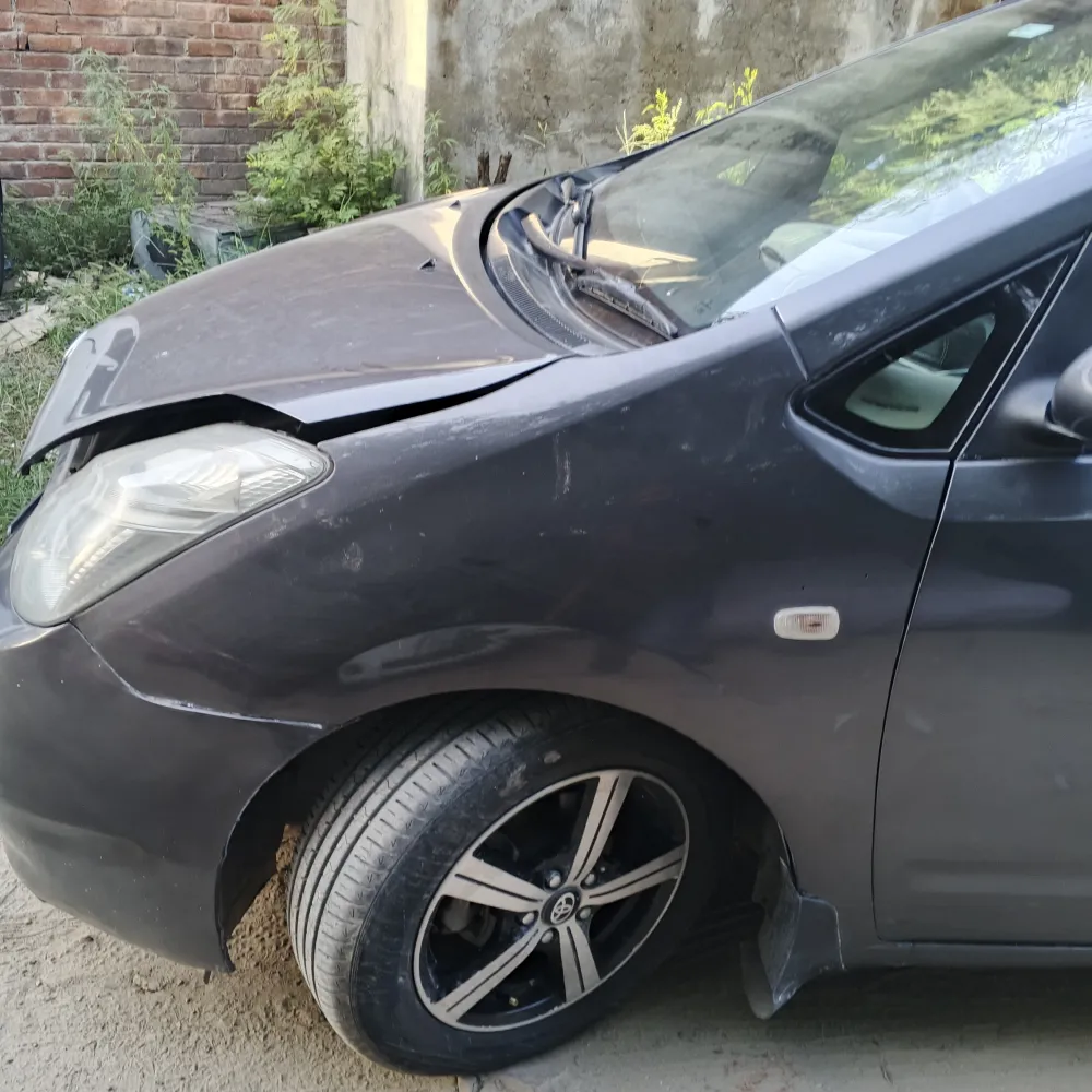Front_fender_left image