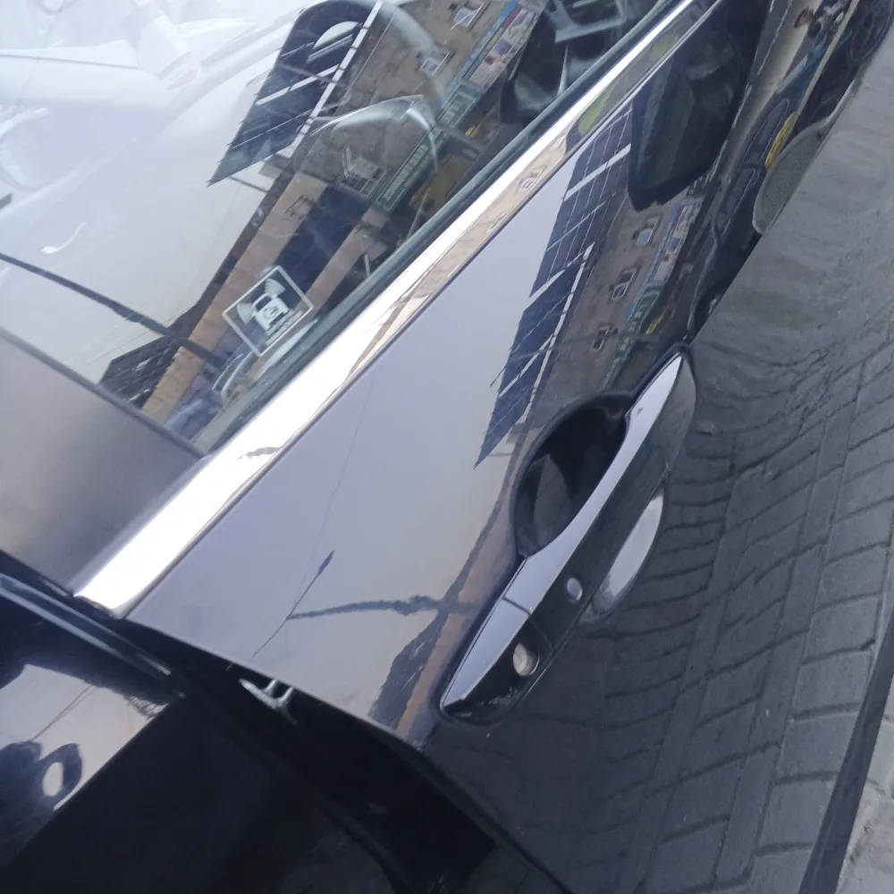 Front_right_door image