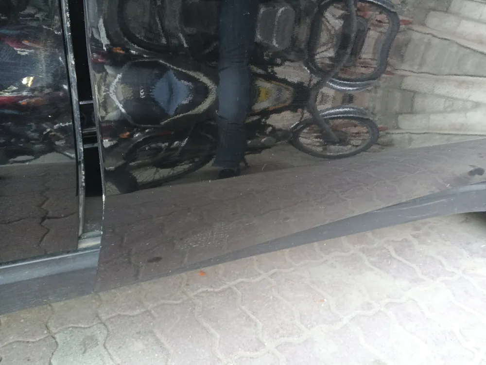 Front_right_door image