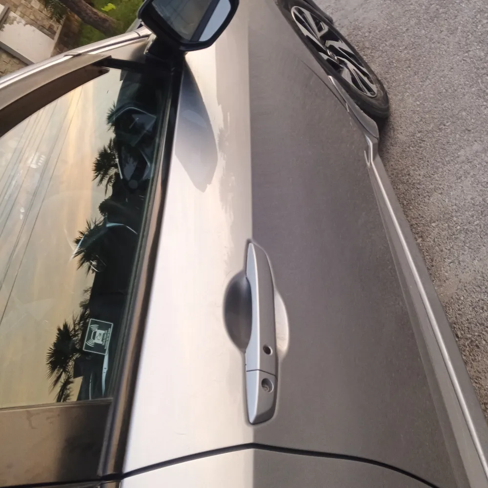 Front_right_door image