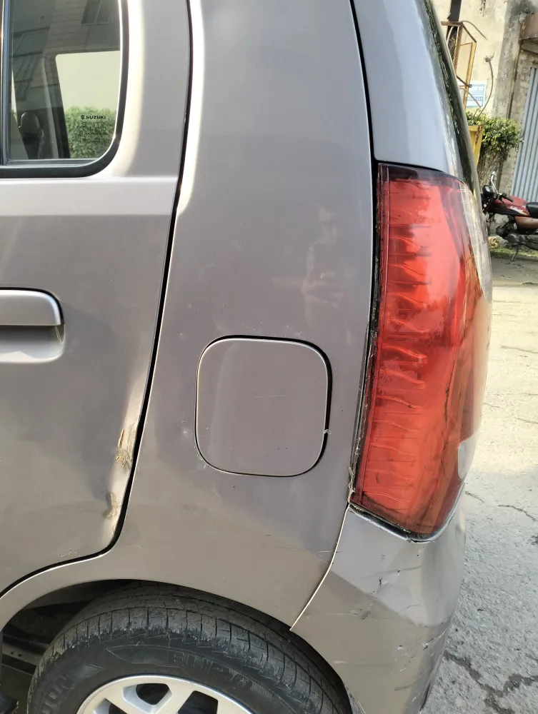 Rear_fender_back image