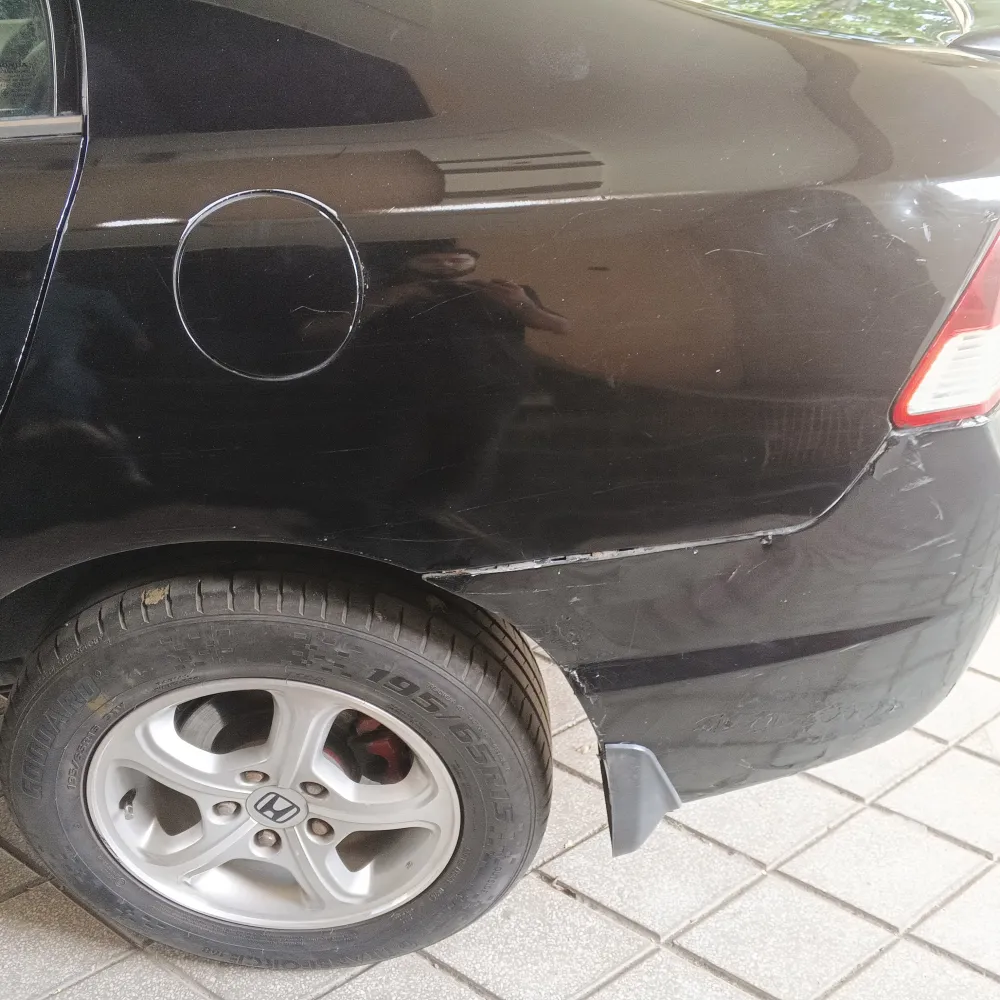 Rear_fender_back image