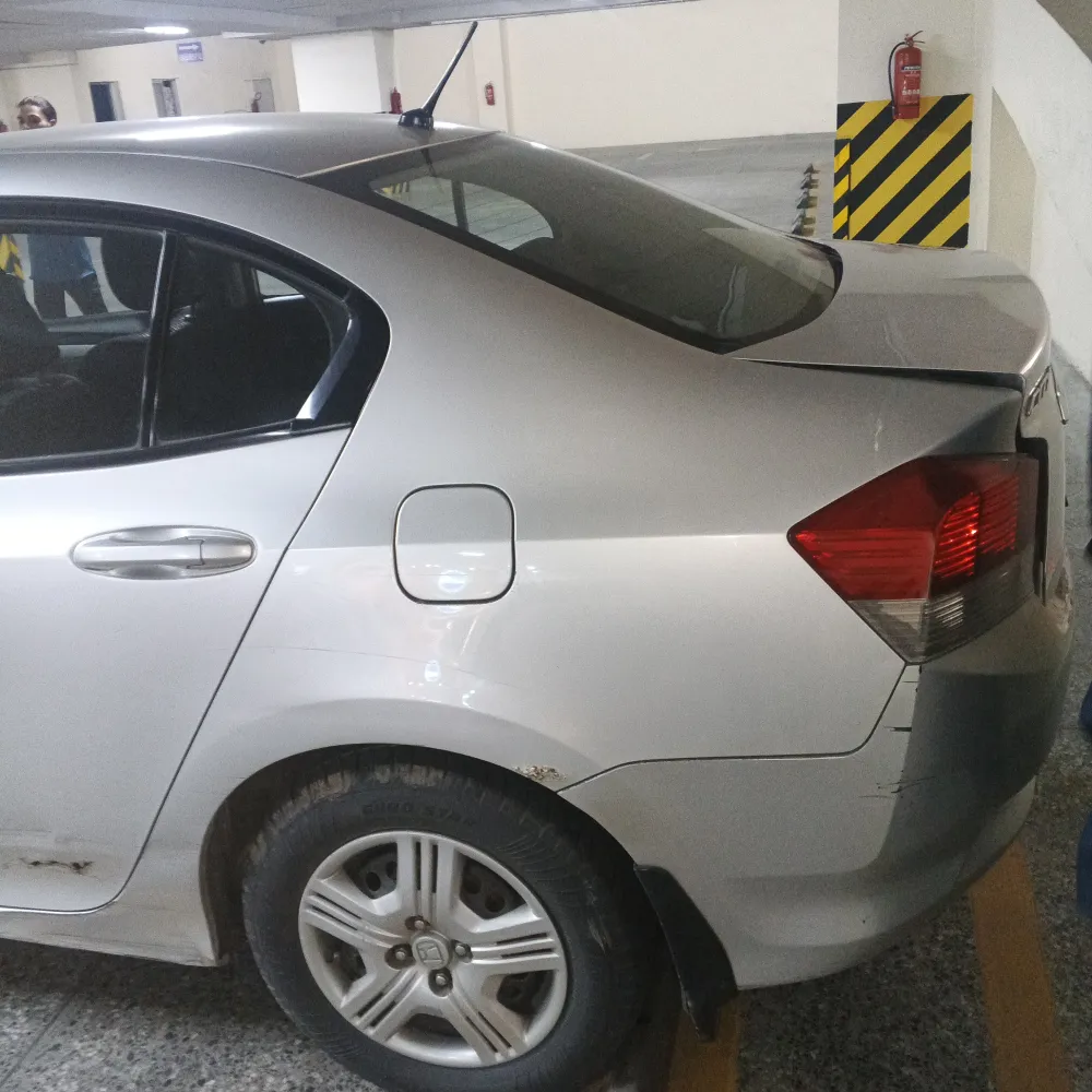 Rear_fender_back image
