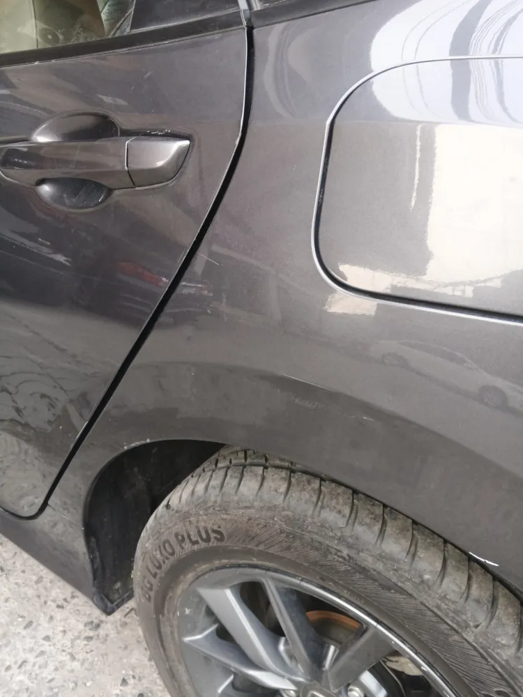 Rear_fender_back image