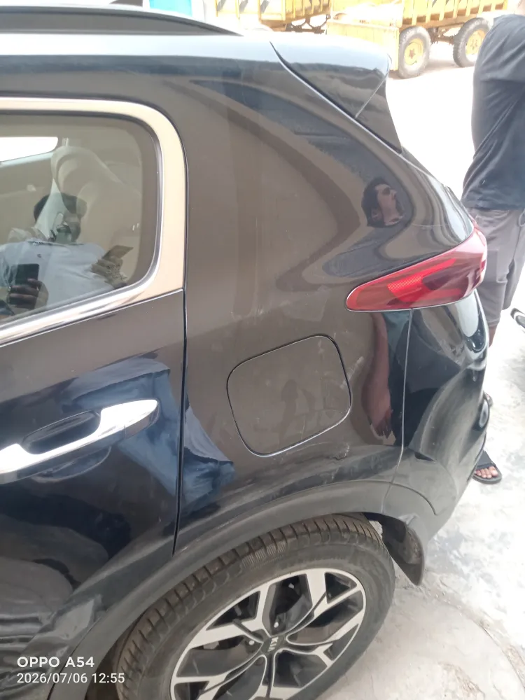 Rear_fender_back image