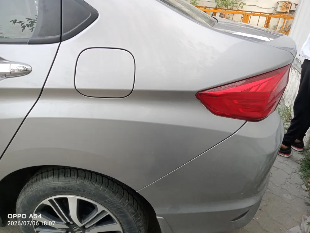 Rear_fender_back image