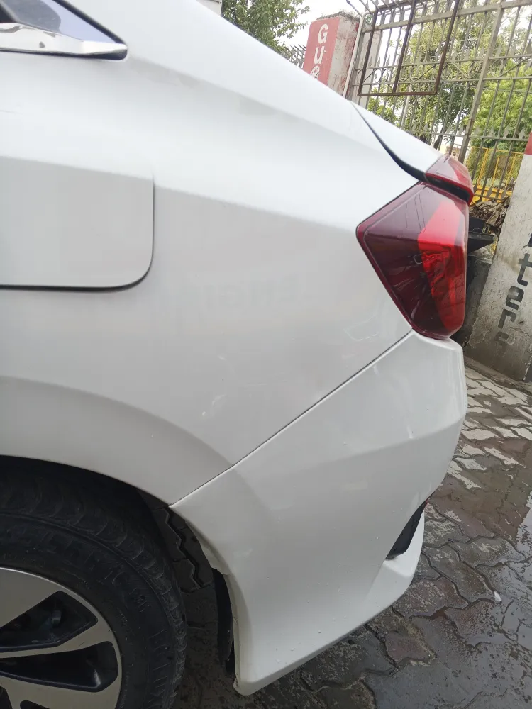 Rear_fender_back image