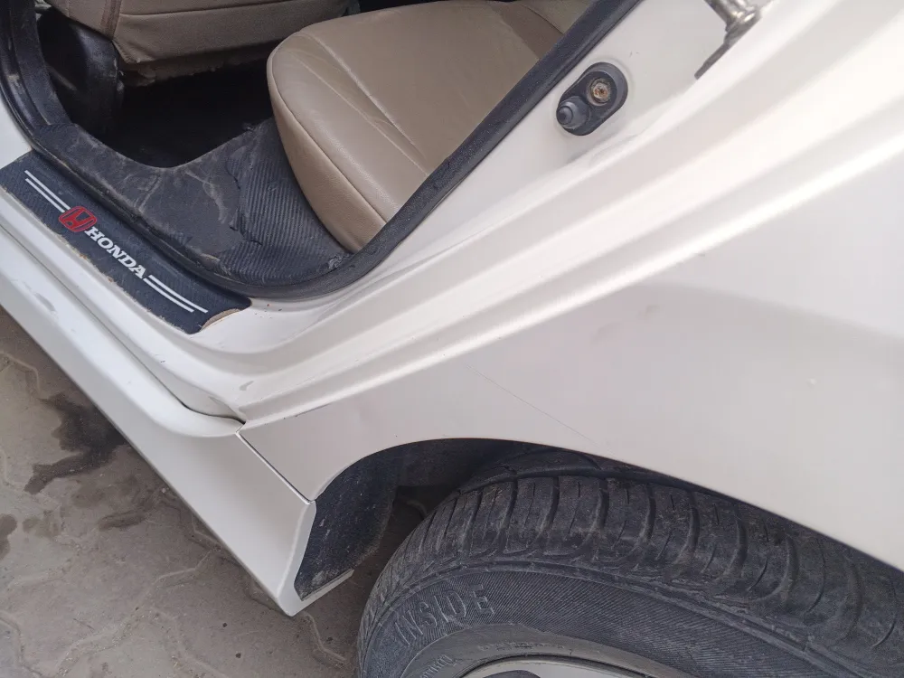 Rear_fender_back image