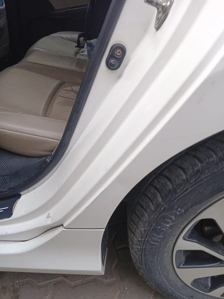 Rear_fender_back image