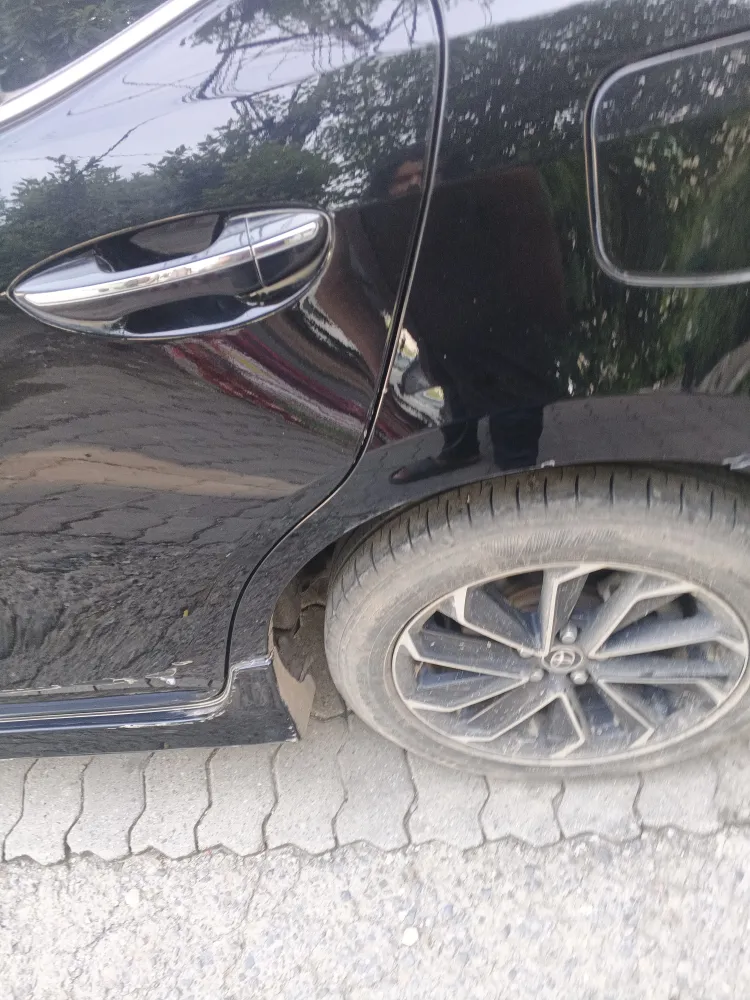 Rear_fender_back image