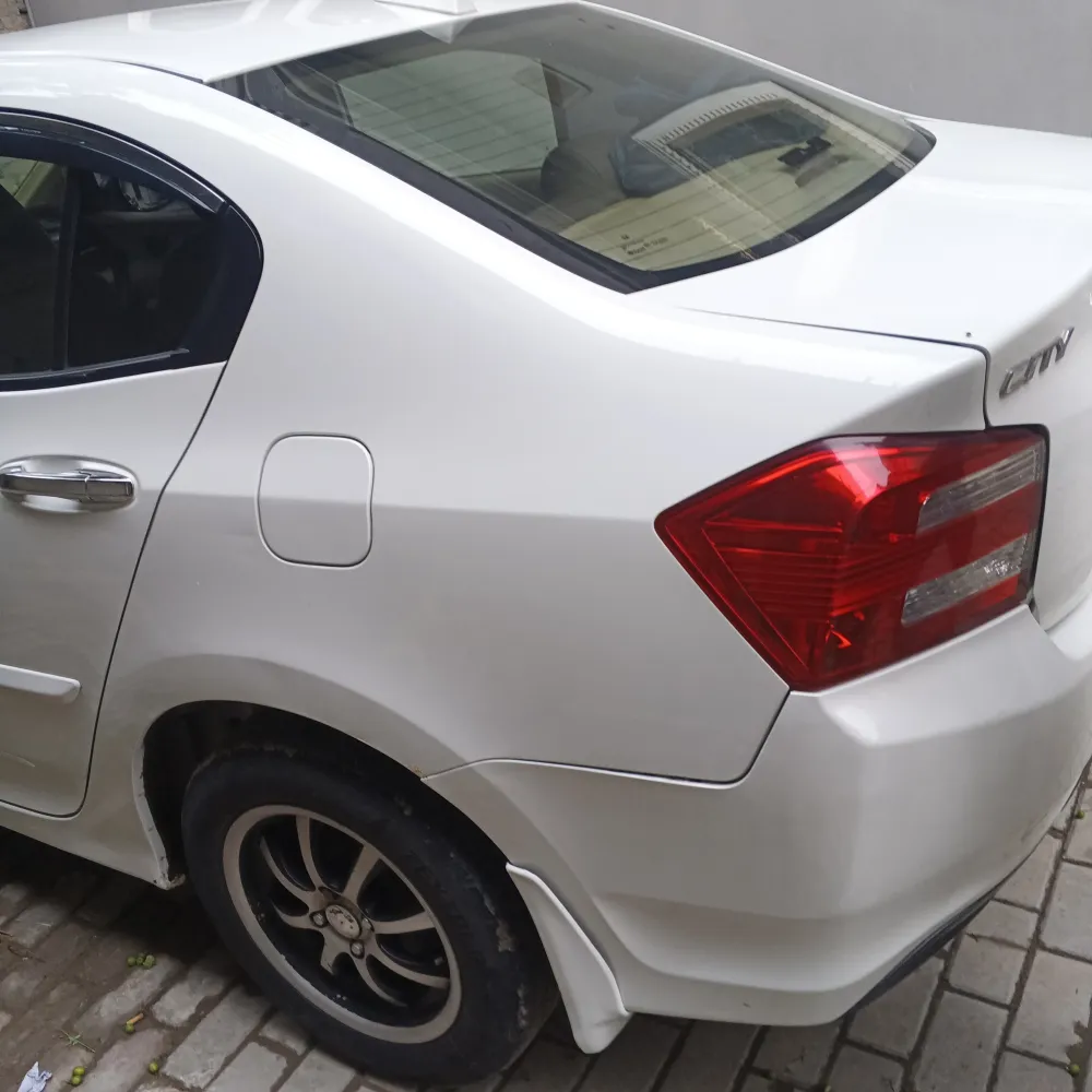 Rear_fender_back image
