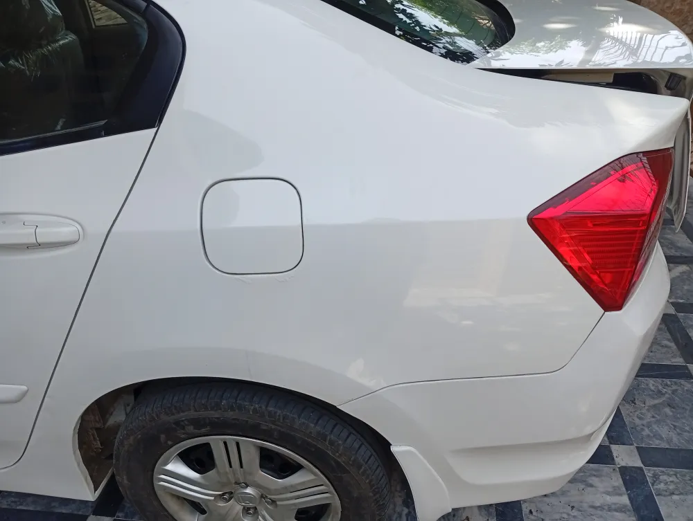 Rear_fender_back image