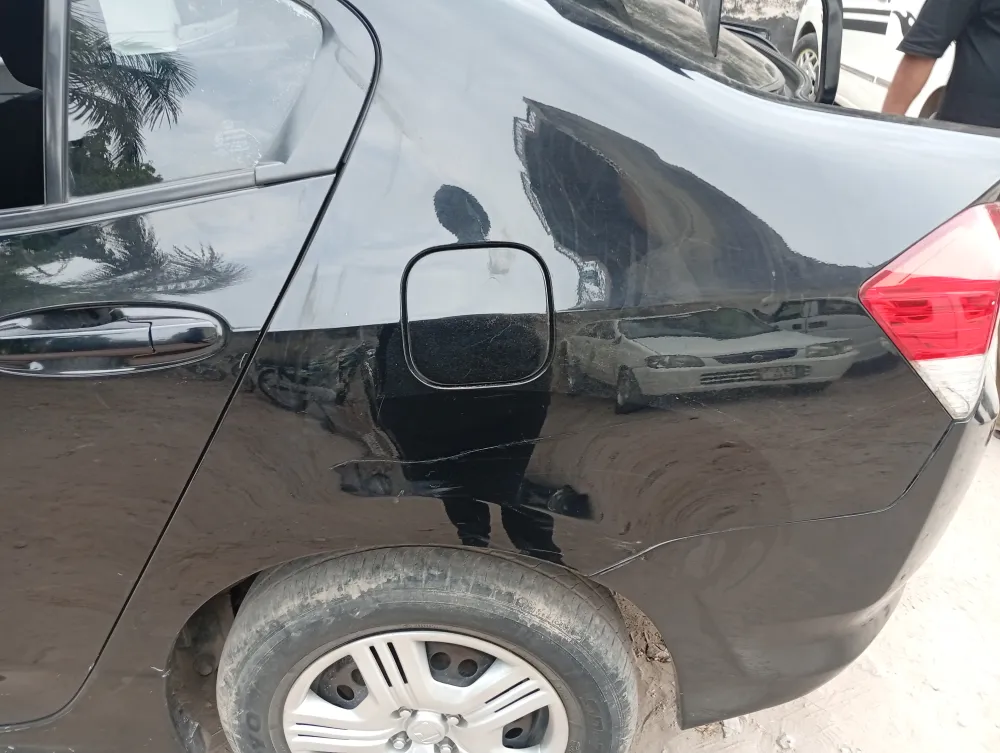Rear_fender_back image