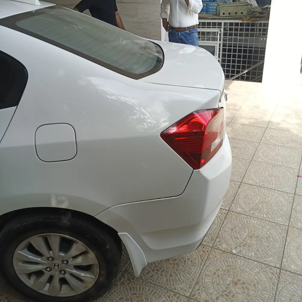 Rear_fender_back image