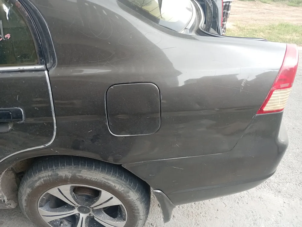 Rear_fender_back image