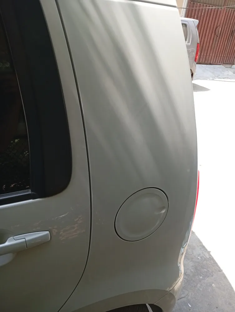 Rear_fender_back image