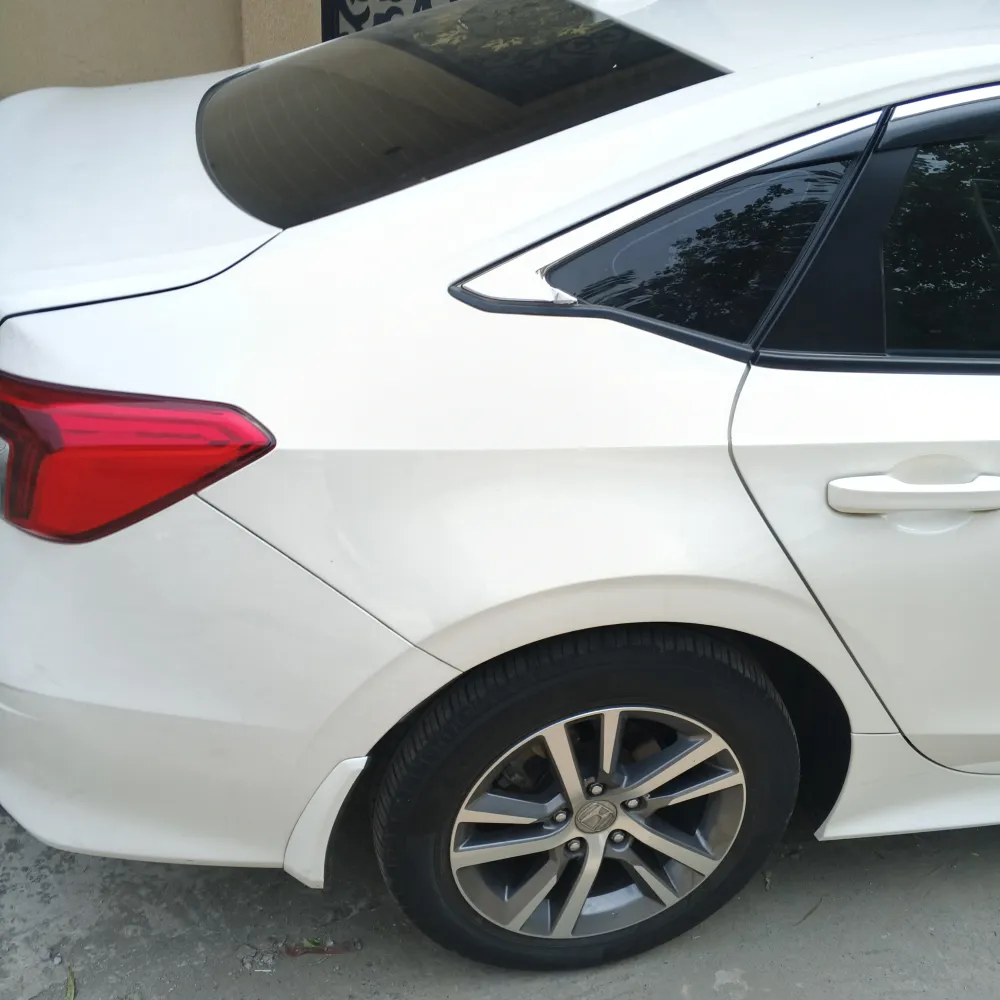Rear_fender_right image
