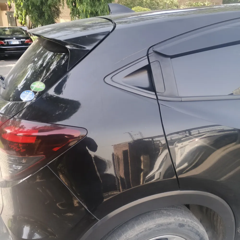 Rear_fender_right image