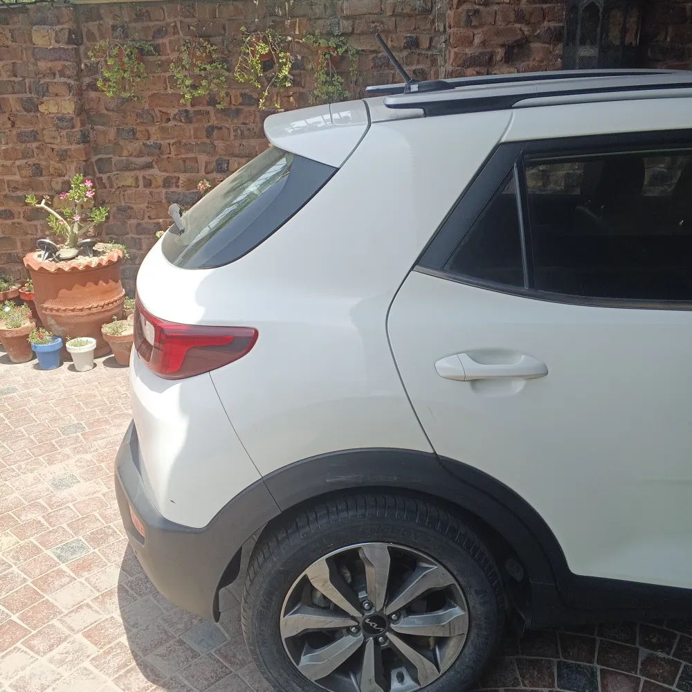 Rear_fender_right image