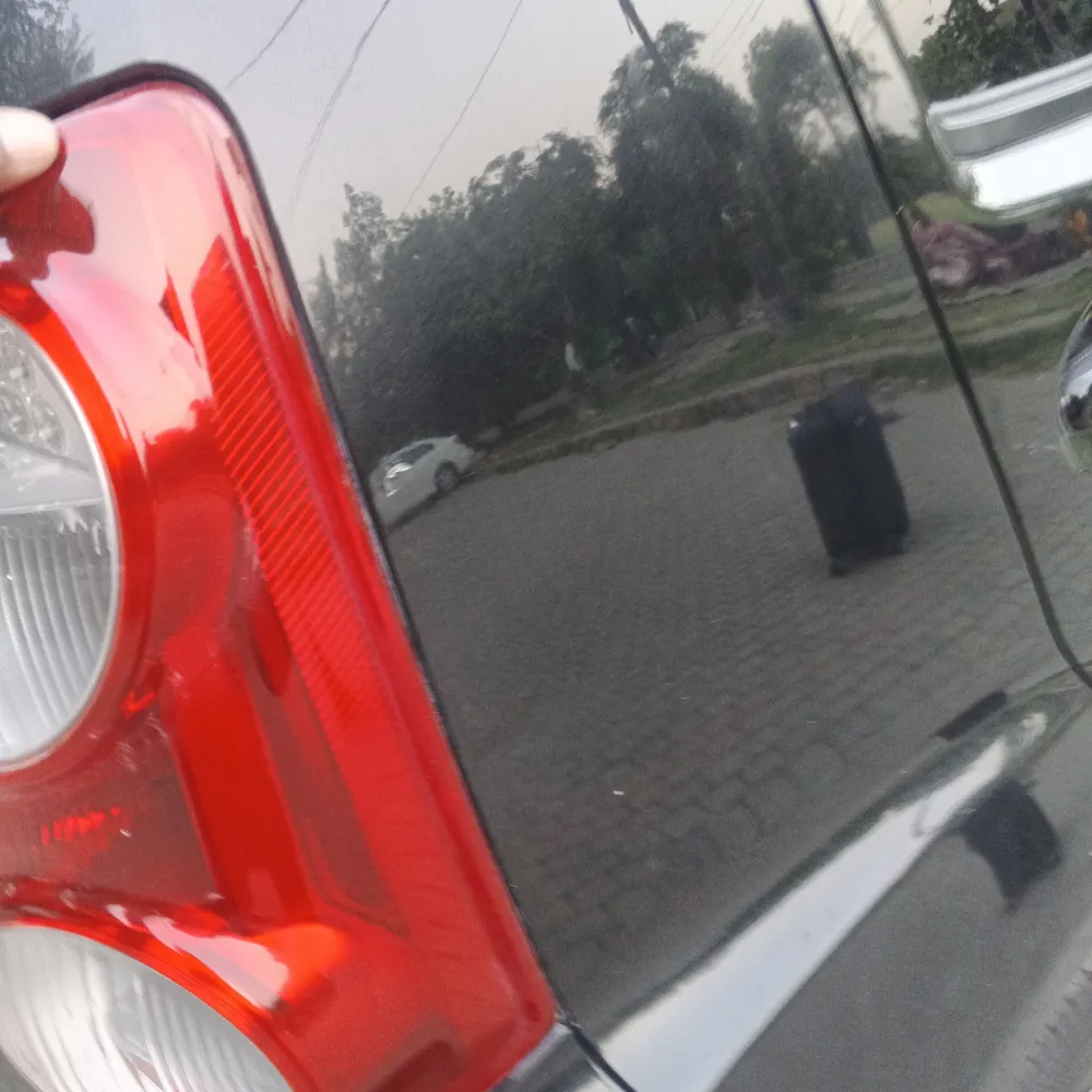 Rear_fender_right image