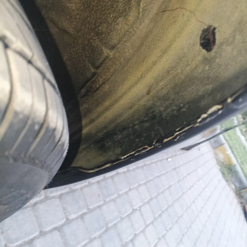 Rear_fender_right image