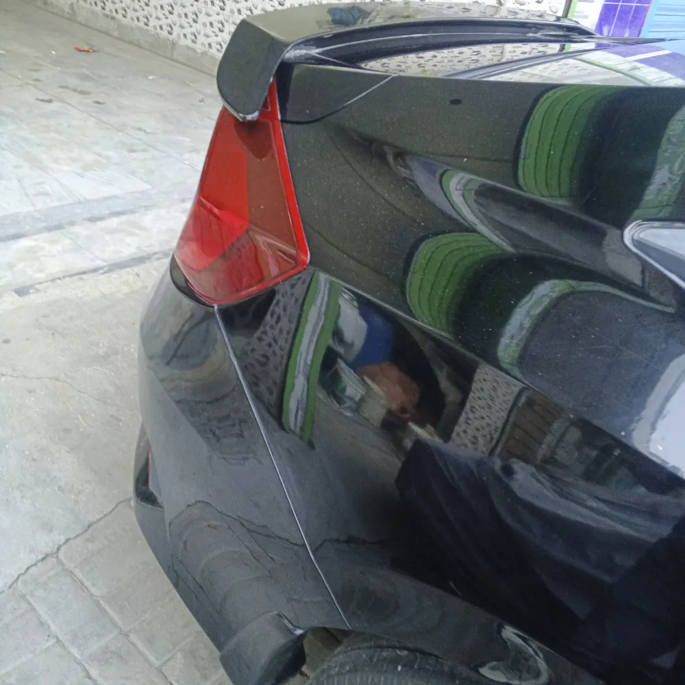 Rear_fender_right image