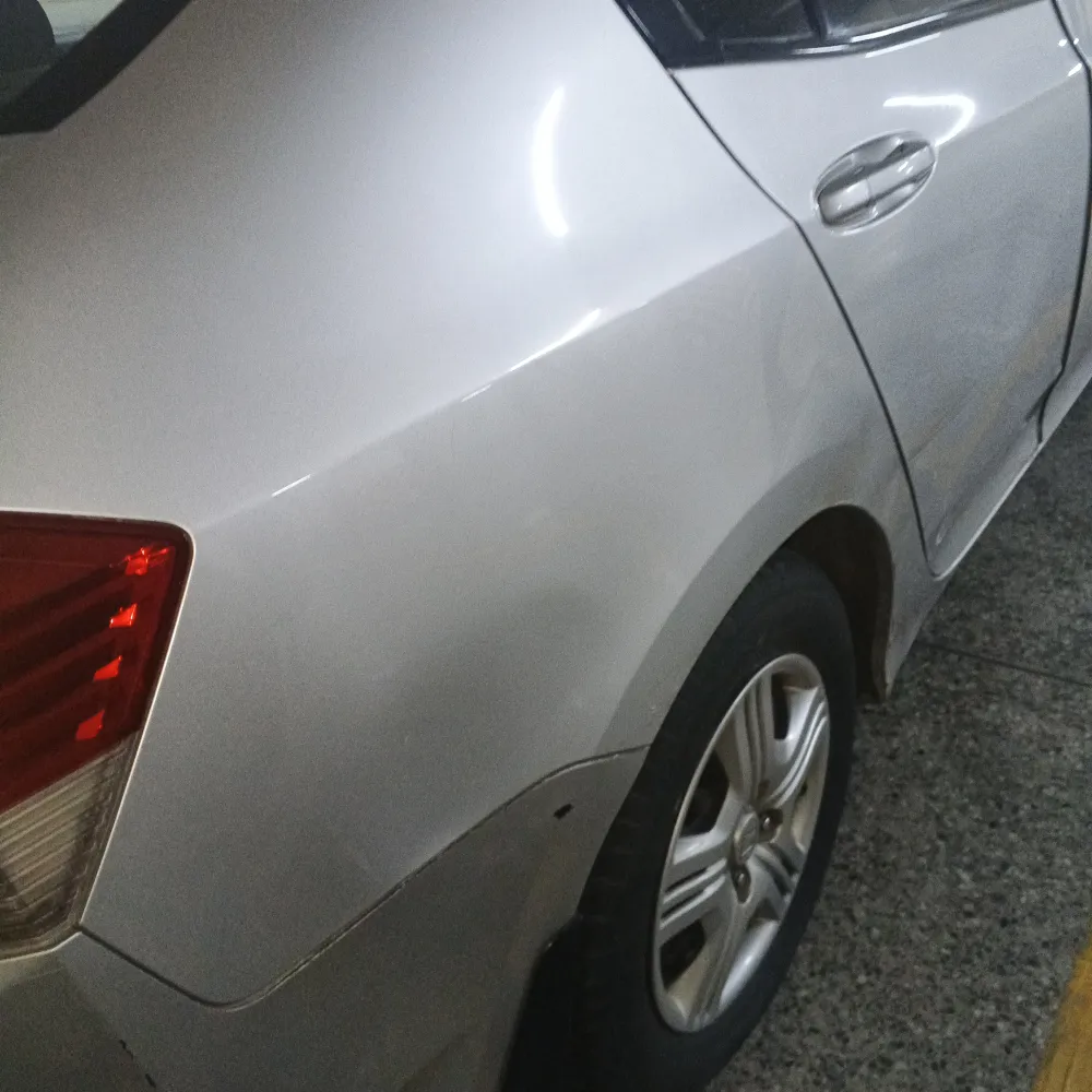 Rear_fender_right image