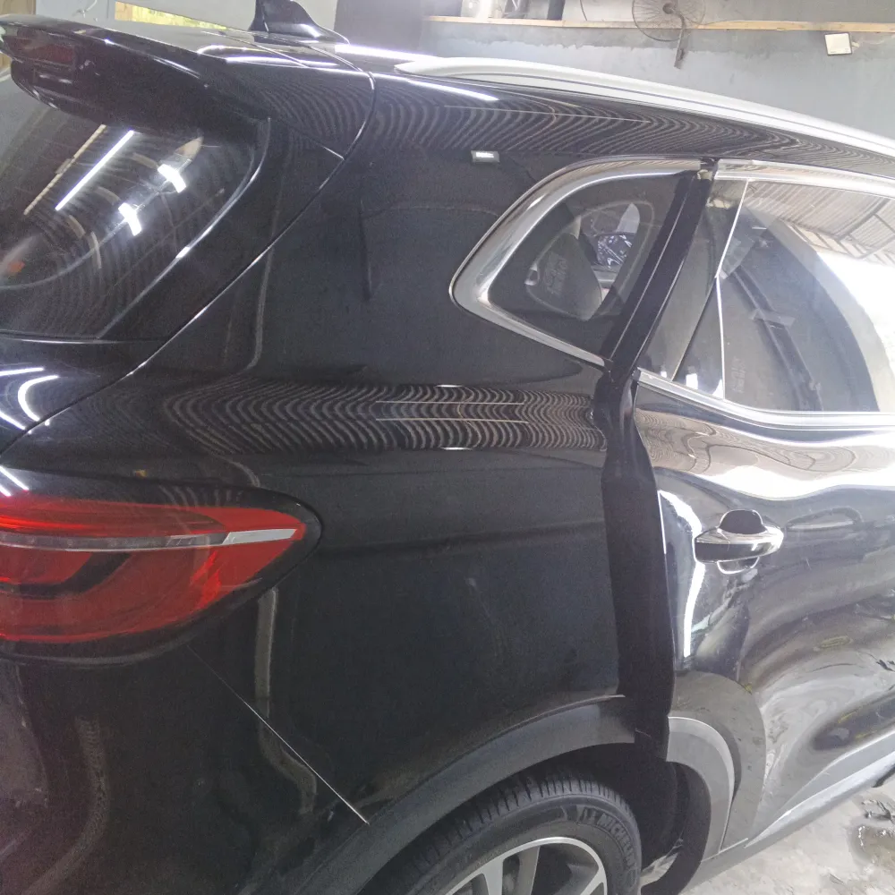 Rear_fender_right image