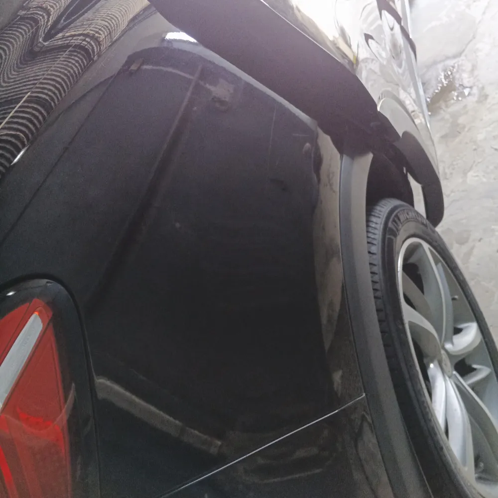 Rear_fender_right image