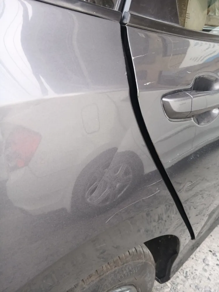 Rear_fender_right image