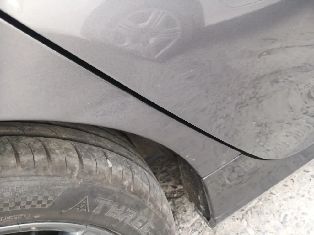 Rear_fender_right image