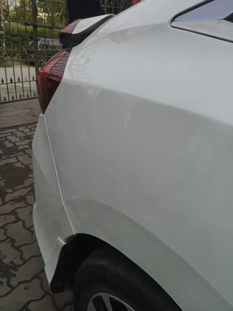 Rear_fender_right image