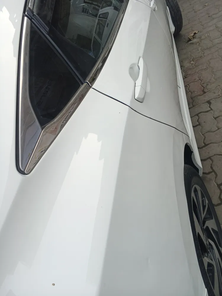 Rear_fender_right image