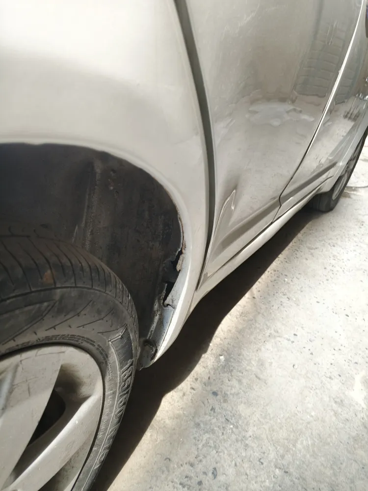 Rear_fender_right image