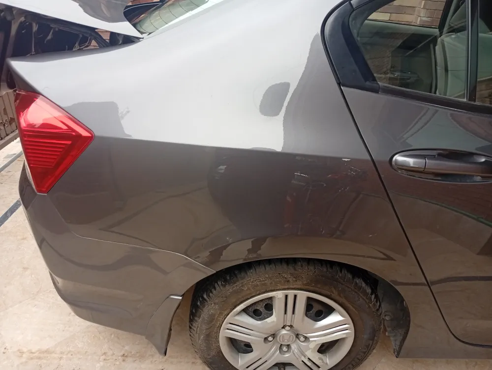 Rear_fender_right image