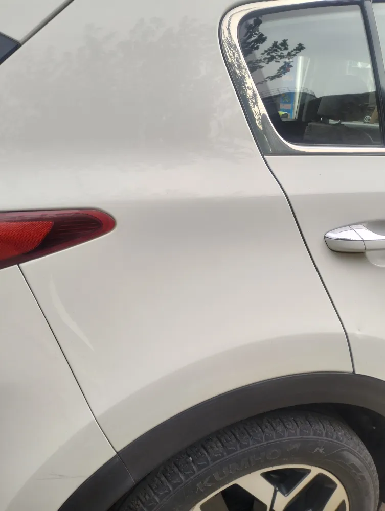 Rear_fender_right image