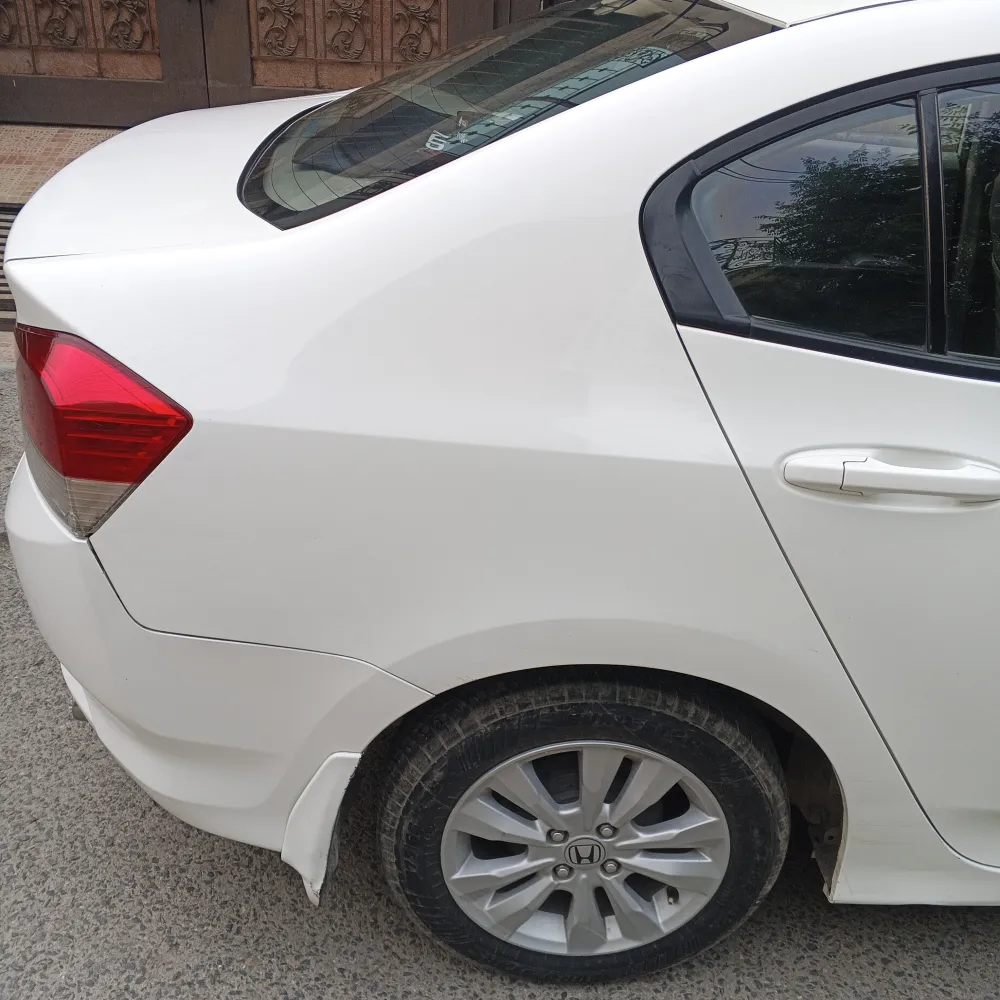 Rear_fender_right image