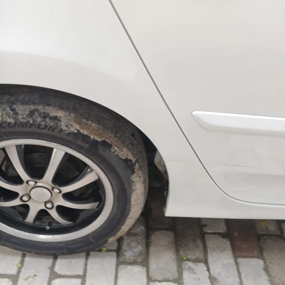 Rear_fender_right image