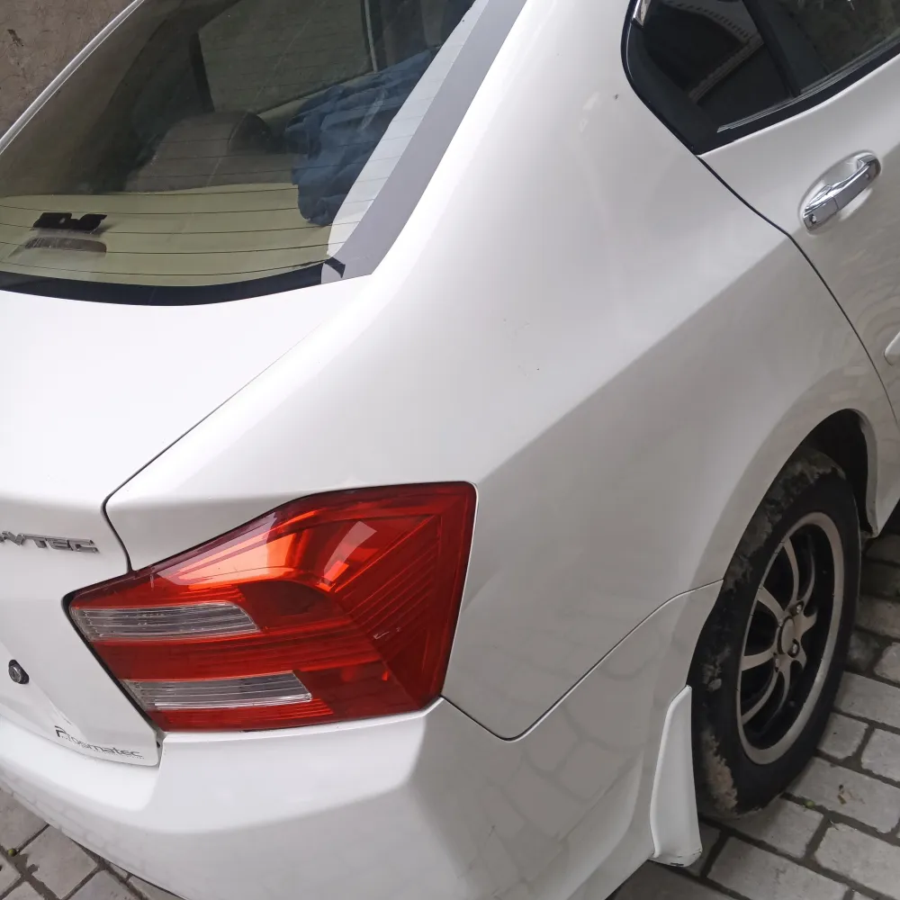 Rear_fender_right image