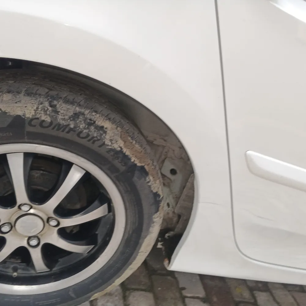 Rear_fender_right image