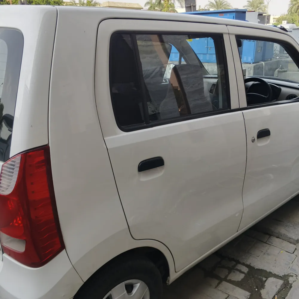 Rear_fender_right image