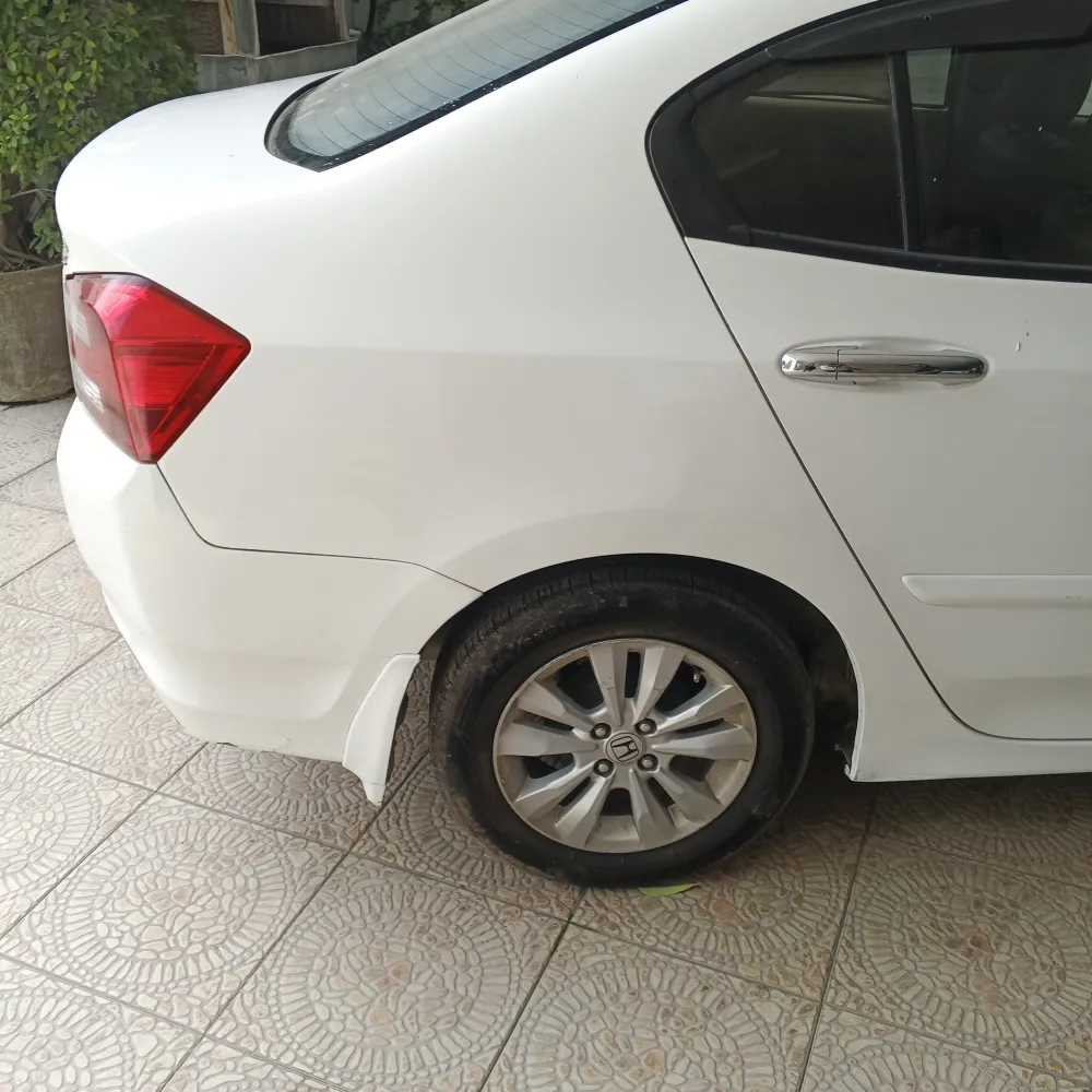 Rear_fender_right image