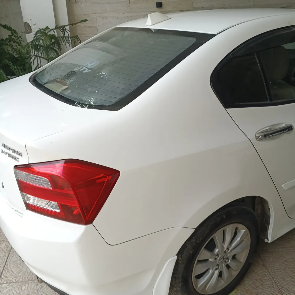 Rear_fender_right image