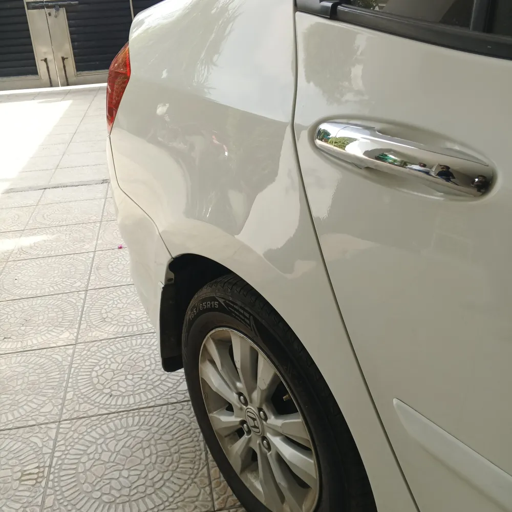 Rear_fender_right image