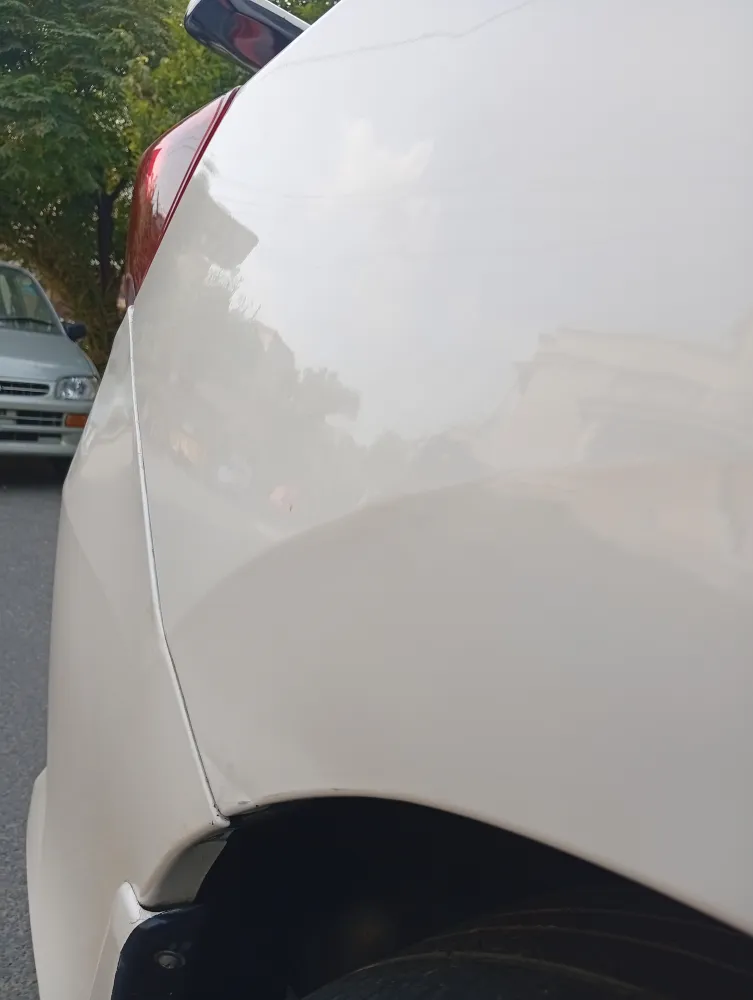 Rear_fender_right image