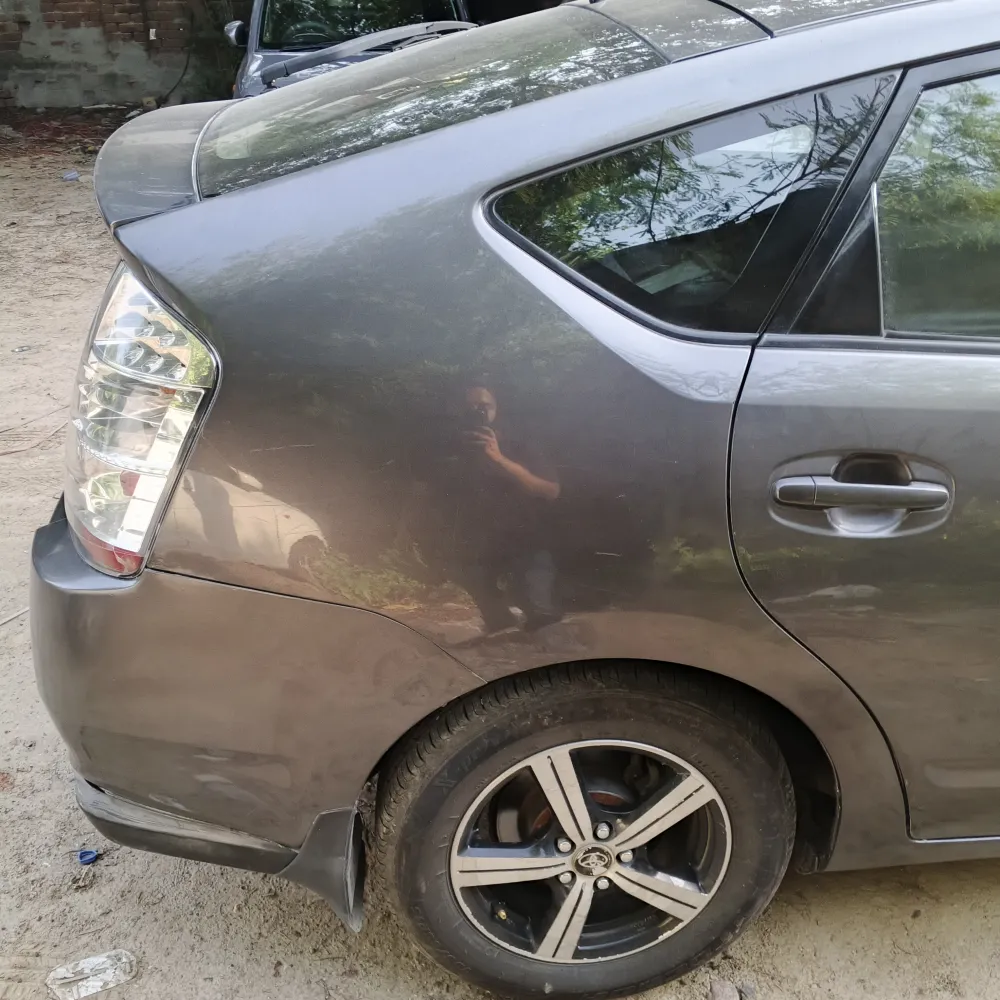 Rear_fender_right image