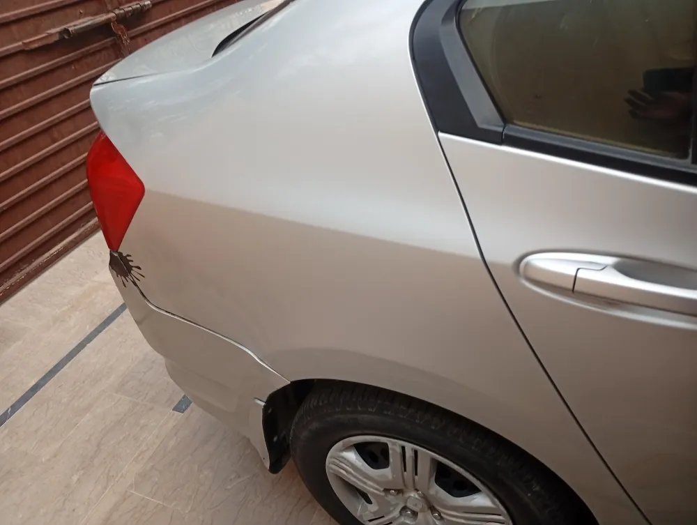 Rear_fender_right image