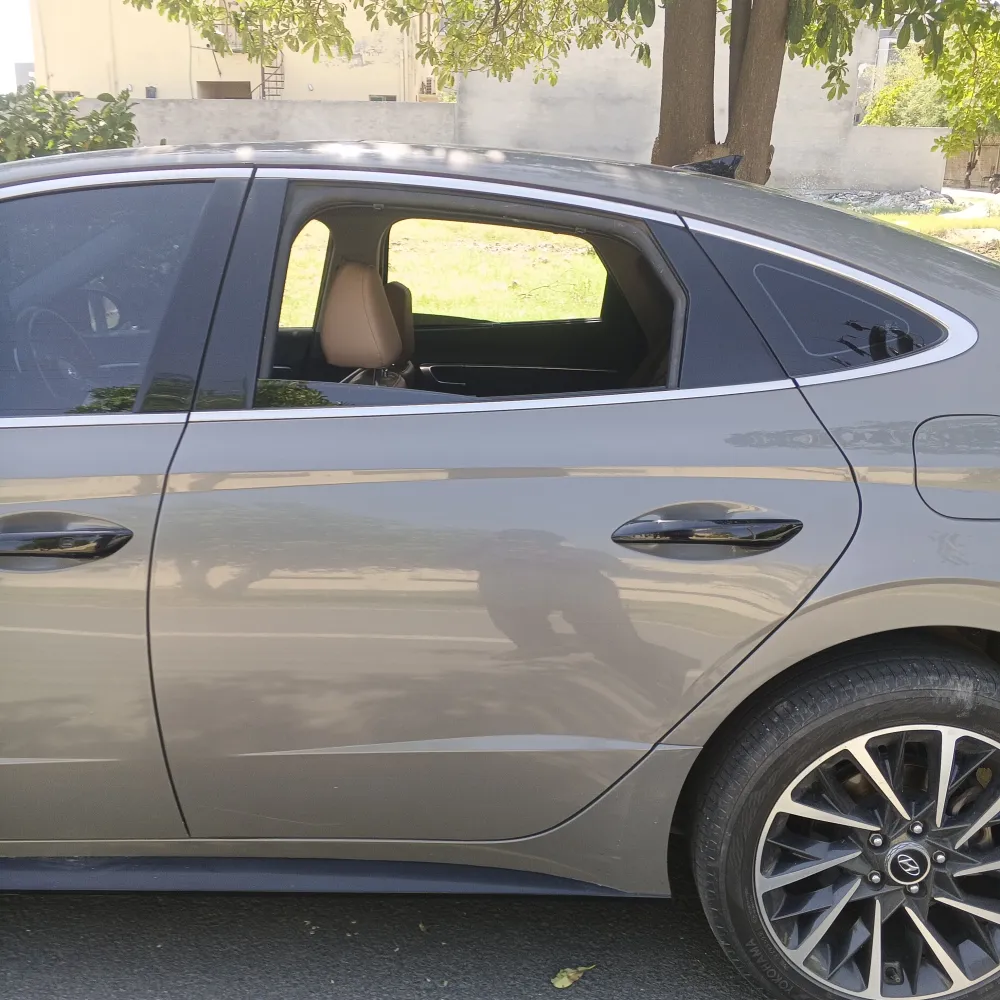 Rear_left_door image