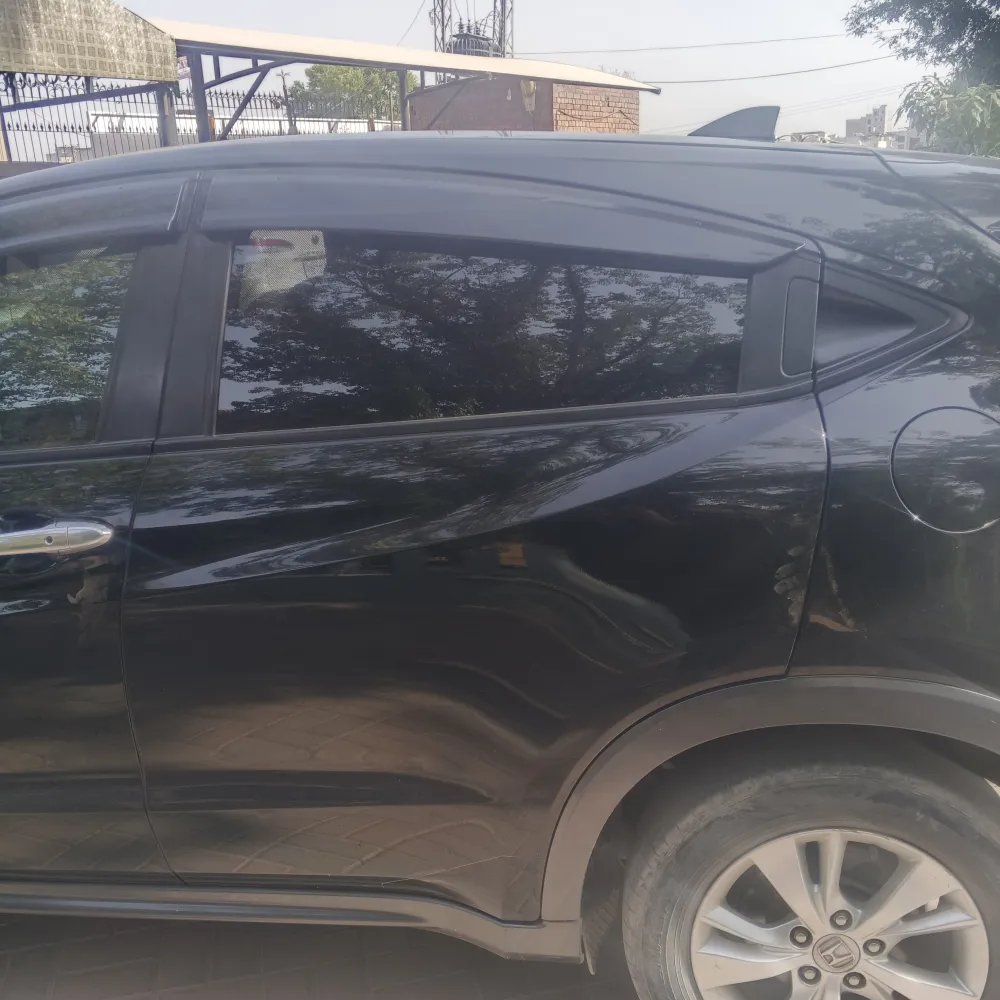 Rear_left_door image